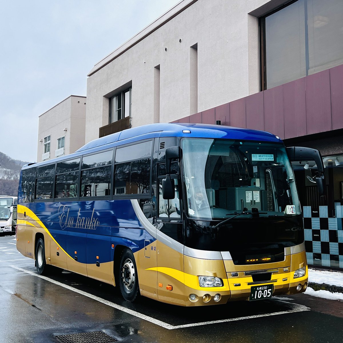 naoko225kubonai's tweet photo. 仕事始め🟰バス始め🚌
2024年もたくさんのバスさん
写メれるといいなぁ〜🥰
#バスコレクション
#エルム観光バス
#あさひかわ交通
#はまなす観光バス
#TOMOBUS
#ご来店ありがとうございます🙏✨
元旦からの能登半島地震…
被災したみなさまに心より
お見舞い申し上げます https://t.co/uTpf7jUpqi