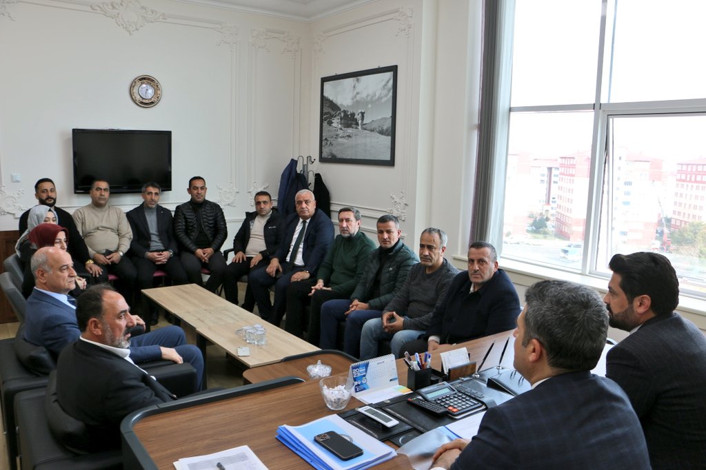 İl Başkanımız <a href="/yilmaz_seven/">Av. Yılmaz SEVEN</a> Başkanlığı'nda Belediye Meclis Grubumuzla aylık istişare toplantımız gerçekleştirildi. <a href="/Erdalarikan12/">Erdal ARIKAN</a>