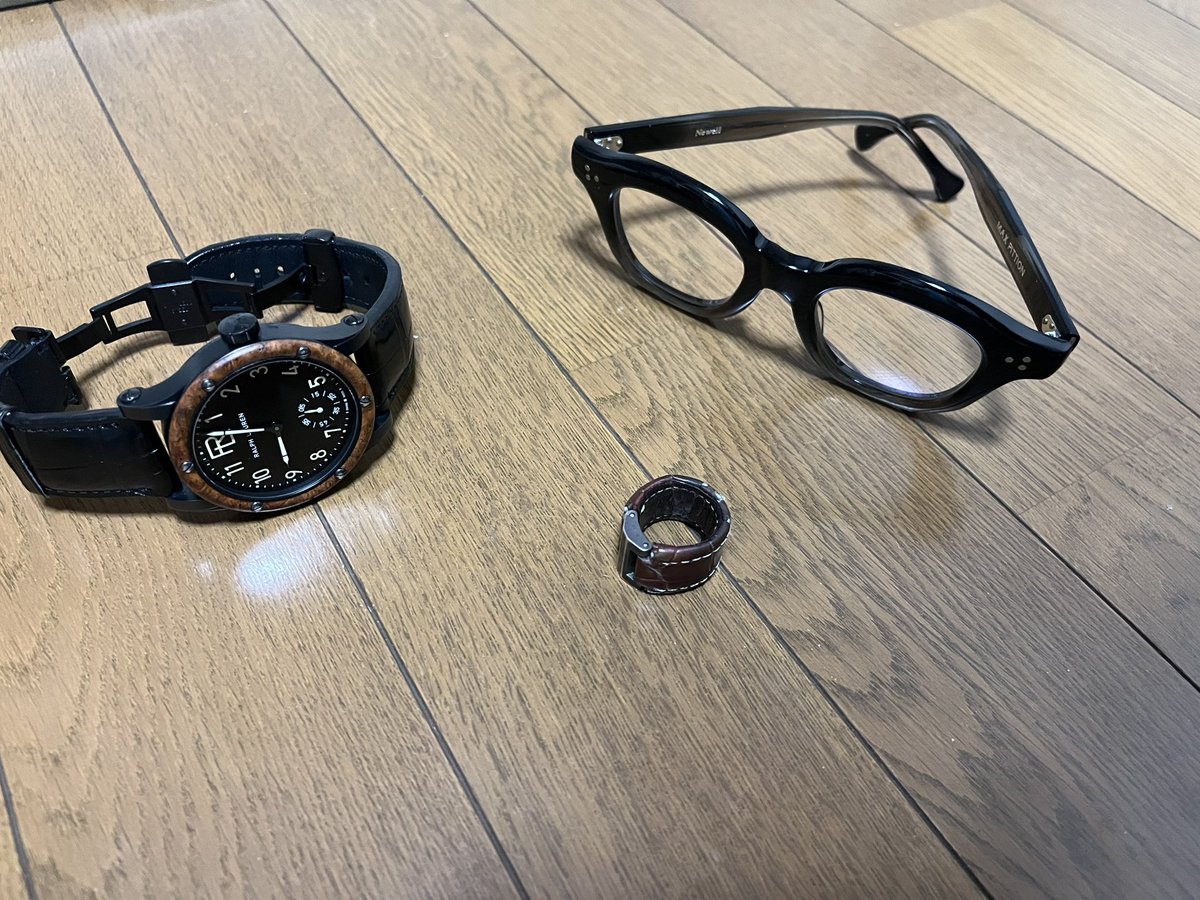 kapital555's tweet photo. 今日はこちら💁
#腕時計
#ラルフローレン
#指輪
#maxpittion
#眼鏡 https://t.co/x15abDnCrM