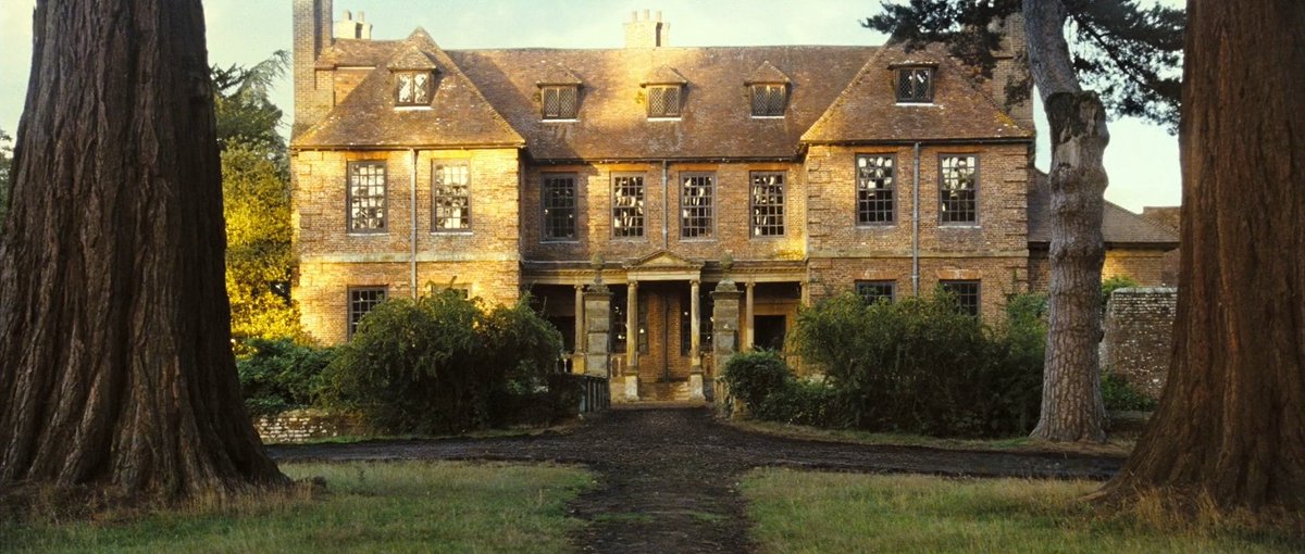 NostAcademia's tweet image. Pride and Prejudice (2005) 🍃 Cottagecore