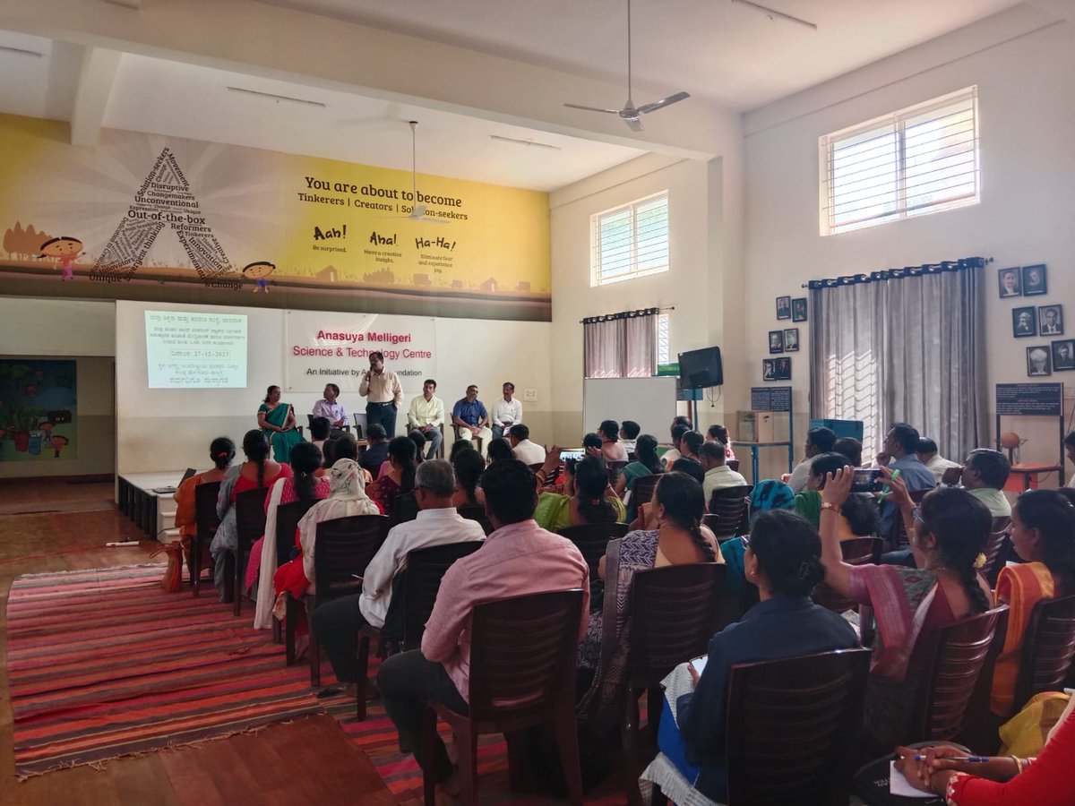 AgastyaOrg's tweet photo. In collaboration with the Education Commissioner and District Institute of Education and Training in Dharwad, we organized a one-day Atal Tinkering Lab workshop at Aequs Science Center Hubli, engaging 75 teachers and headmasters.
#teacherstrainingprogram #unlocklearning https://t.co/NOi4m1hLpy