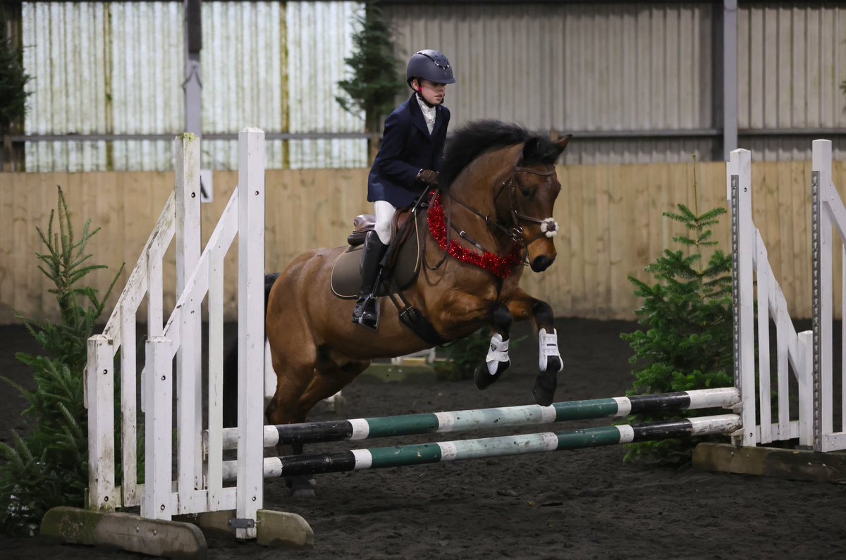 boyandhispony's tweet photo. Happy New Year 🥳 

Mesmo &amp; I have been working hard over the holidays showing @thetalllawyer everything we’ve been learning at @sedprepriding during the last school term 💪🏻
@SedPrepSport 
#TeamSedbergh https://t.co/7WL0ZV5FNR