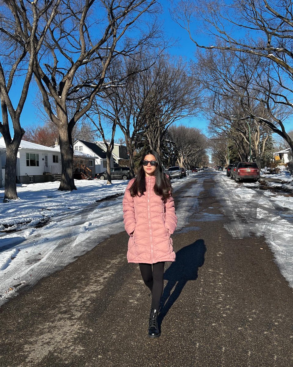 JaniceClarkso11's tweet photo. Happy New Year ! If you have 21 usdt ( trc20 ) I can guide you to earn profit daily. Message me HOW https://t.co/Q2IgNg1q4J