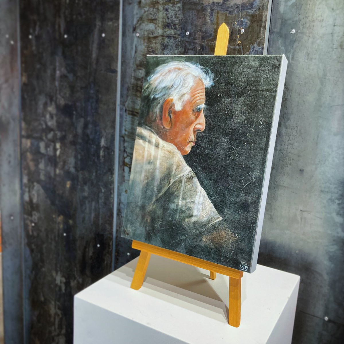 BOSA MAN | Makenzy Beard

Part of the limited edition collection of giclee canvas prints, expertly recreated from Makenzy’s sold out debut collection.

Shop now at blackwatergallery.co.uk

#makenzybeard #welshart #celfcymru #cardiff #artinwales #wales