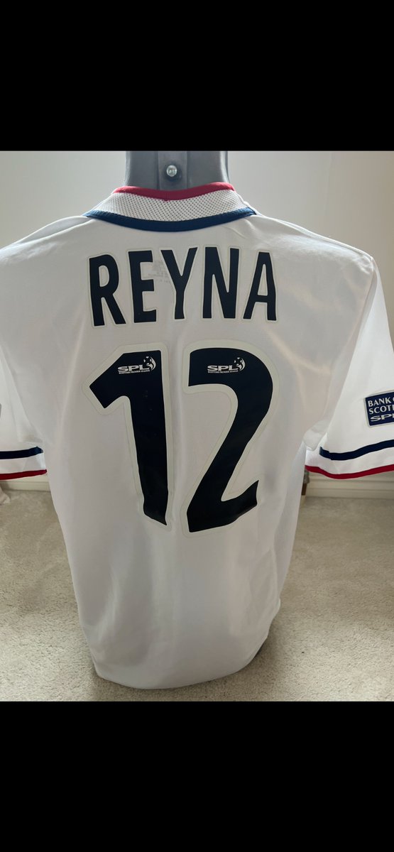 MatchwornStrip's tweet image. 🚨 AVAILABLE 🚨 

Going to be moving on some Rangers and EPL shirts in January and this beauty is the first to be up for grabs. 

Match Worn Claudio Reyna shirt from 01/02. Not many of these knocking about and it’s an underrated classic