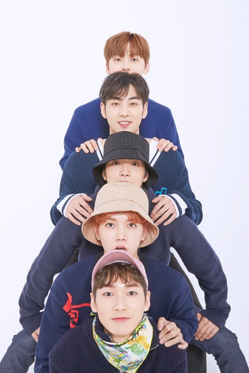 MinBaekOnly's tweet photo. วงนี้เดบิวท์เมื่อไหร่ค้าาาา https://t.co/3uvPtqoYWg