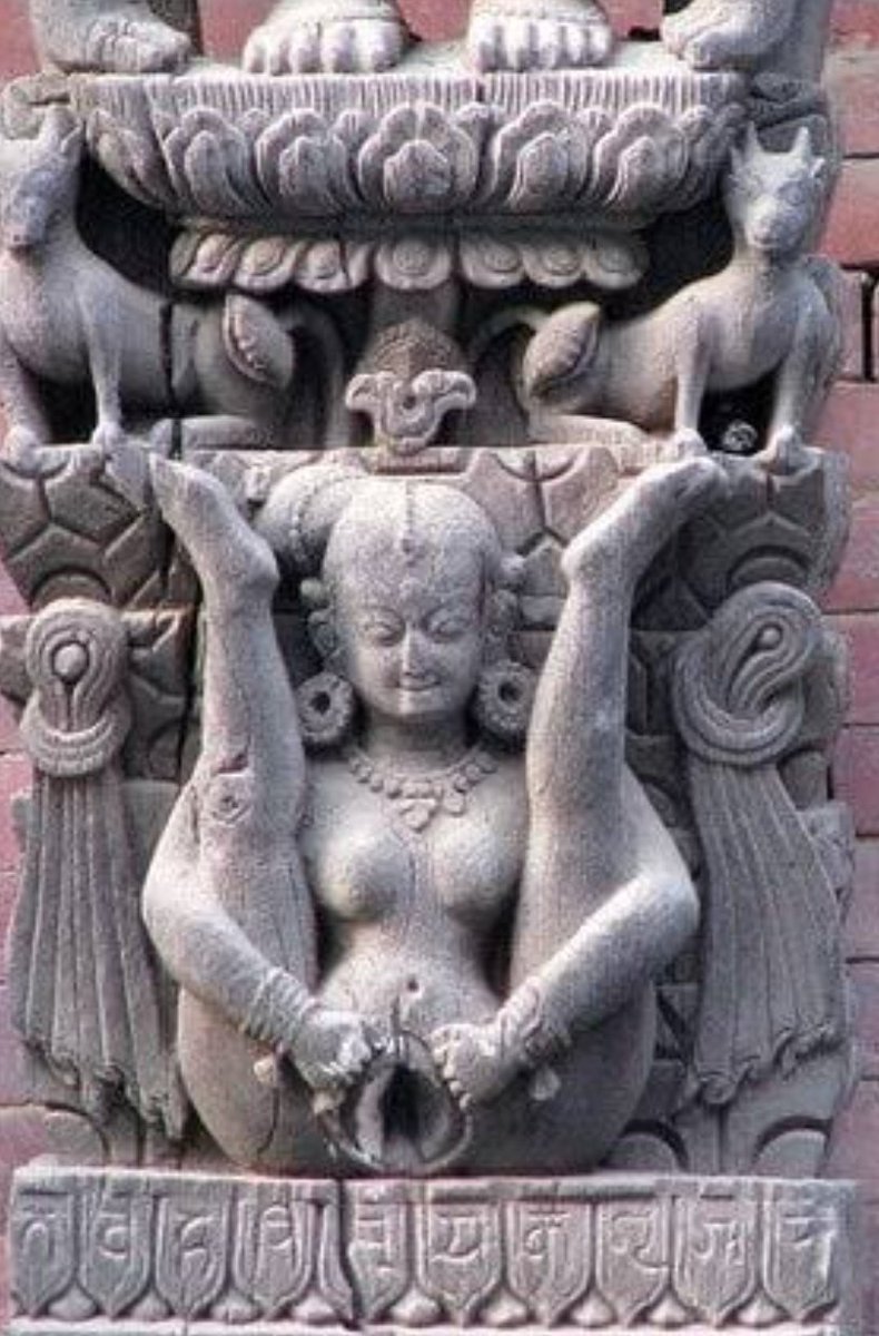 As promised here is the thread on Lajja Gauri These images are often used by Islamists and Christians, left-liberals to mock Hindus as a sex maniacs, uncivilized people, some western historians even call her shameless goddess 1/1