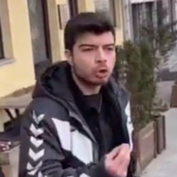 Hilafet isteyenlere karşı tavrımız aynı hiç değişmedi 

#EgeAkersoyYalnızDeğildir
#OğuzhanToksunTutuklansın