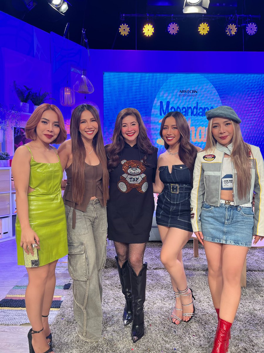 4SISTERS tweet media