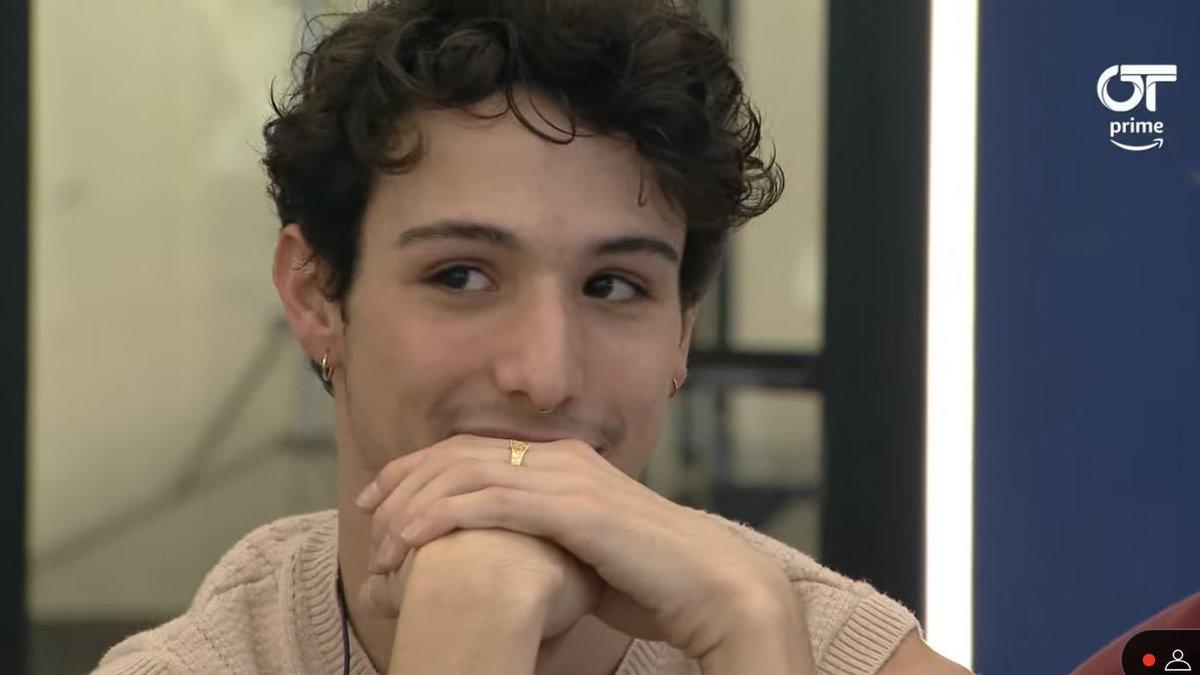 missdxrkness's tweet photo. Manu: La nominación de Álvaro no la veo en ningún lado, hay números más sencillos que lo merecían más 

Es que grítalo 
#OTDirecto2E https://t.co/ktQety4fWh