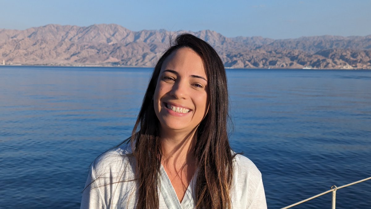 🔬👩‍🏫𝗥𝗲𝘀𝗲𝗮𝗿𝗰𝗵𝗲𝗿𝘀 𝗼𝗳 𝘁𝗵𝗲 𝗜𝗨𝗜🔬💻
Meet Josie (Joseane Marques) – she is trying to find coral friendly antiscalants! Josie came to Eilat from Brazil for a post-doc and fell in love with Eilat!
🧵👇(1/6)
