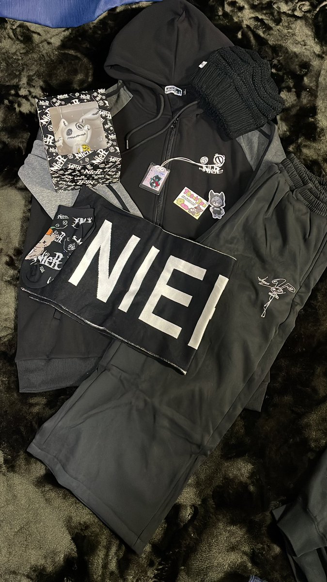 昨年末に買った洋服届いた😆
ノベルティーがまさかのNieRちゃんフィギュアでビックリだ😆💗
#nier <a href="/NieR_tokyo/">NIER CLOTHING</a>
