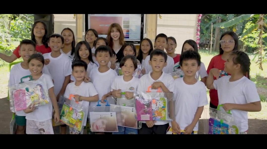 A heartfelt appreciation to Our best girl who contributed to gifting joy and dreams to the wonderful children at the foundation. Your kindness echoes in their smiles. 

You have a good heart, Since day one.

🖇️fb.watch/pjFH2pWqPD/?mi…

#MaxineTrinidad | <a href="/maxinetrinidad_/">Max</a>