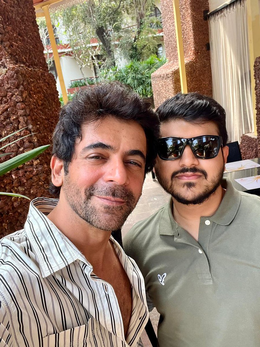 Chander Mukhi Sharma (@chandermukhis) on Twitter photo An unexpected delight as our friend Sunil Grover paid us a surprise visit in Goa and joined us! His warm presence added an extra sparkle to our New Year celebrations. His stay with us turned our holiday into a truly unforgettable chapter.
Thanks <a href="/WhoSunilGrover/">Sunil Grover</a> An unexpected delight as our friend Sunil Grover paid us a surprise visit in Goa and joined us! His warm presence added an extra sparkle to our New Year celebrations. His stay with us turned our holiday into a truly unforgettable chapter.
Thanks <a href="/WhoSunilGrover/">Sunil Grover</a>