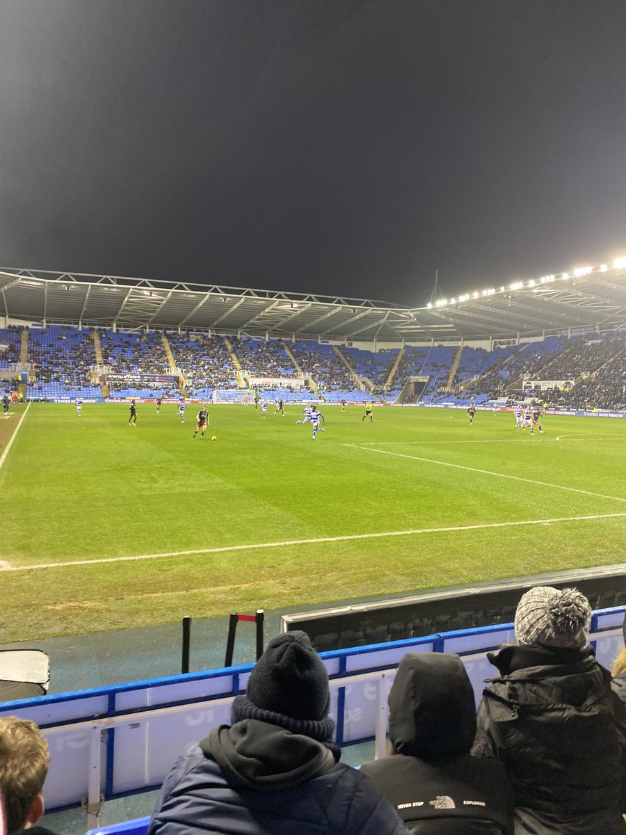 This picture sums it up, taken at 3-2 down. Great attacking opportunity, Niskanen on the ball. Rankine nowhere to be seen, should be in the over-lap position. Carroll, Aitchison & Cole nowhere to be seen. Just Cox showing movement and wanting it. So poor!!!! #ecfc