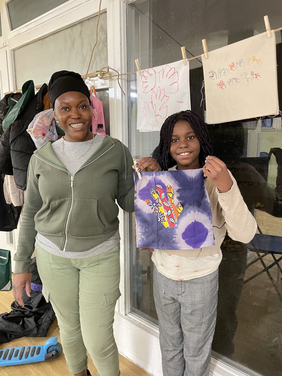 I've been developing a community crafts project which celebrates our resilience &amp;  strength. Planning an exhibition this Autumn &amp; looking for introductions to freelance curators &amp; arts organisations interested in partnering to deliver this. Please RT! 🙏 handsonhearts.net