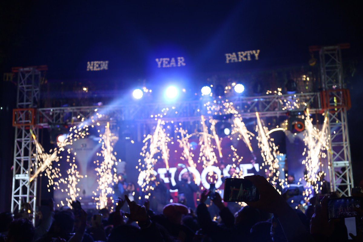 Eventossconnect's tweet photo. #TeamEventoss brewed up a magical New Year's Eve!  Filled with laughter, sparkle, and a dash of caffeine at #53CafeHouse, it was a night worth celebrating.

#NewYear #NewBeginning #2k24 https://t.co/sJWTeufisc