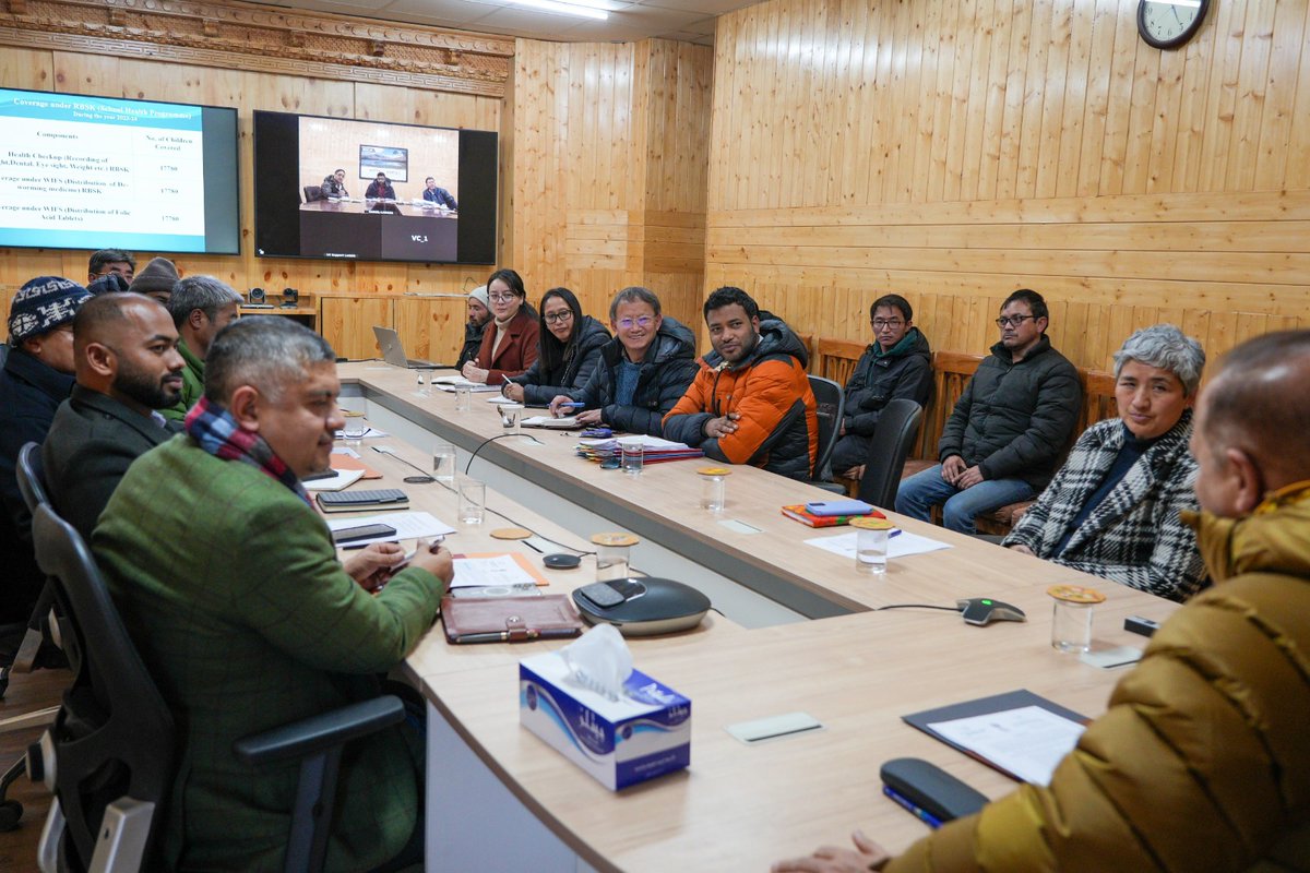 dse_ladakh's tweet image. The UT level  #SLMC meeting for PM POSHAN under chairmanship of Sh. Pawan Kotwal, IAS Advisor to Hon'ble @lg_ladakh  after detailed presentation  and discussion proposed AWP&amp;amp;B 24-25 for Rs. 21.17 Crores having significant for addressing nutrition-related initiatives for students.