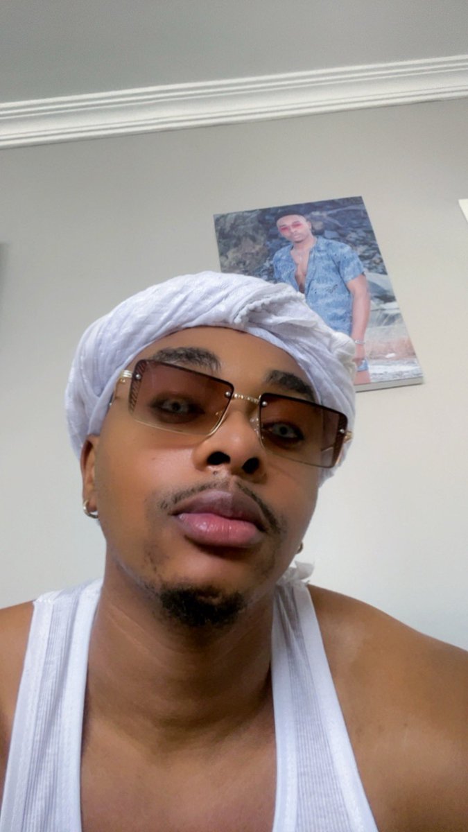 kelvinapplepapi's tweet photo. New year, newer Mood Flex Everything!!!🤍 https://t.co/pBwGg67zXj