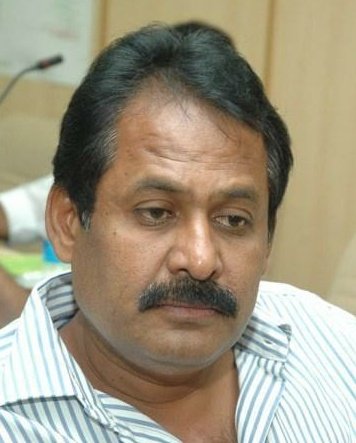 kayaldevaraj's tweet image. ஜனவரி 2 

#KBalu 3rd Death Anniversary 

#சின்னத்தம்பி #பாஞ்சாலங்குறிச்சி
#ஜானகிராமன் உள்பட ஏராளமான வெற்றிப் படங்களின் தயாரிப்பாளர் கே.பாலு, 2021ல் மாரடைப்பு காரணமாக மரணம் அடைந்தார். இன்று அவரது 3வது ஆண்டு நினைவு நாள்.

@realsarathkumar 
@khushsundar @TFPCprnews @esakkimuthuk