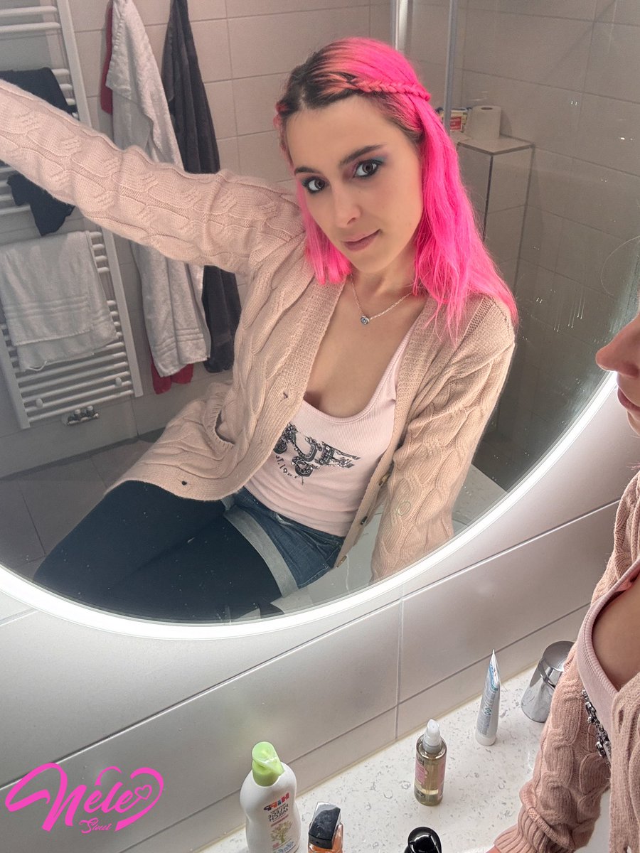NeleSweet1's tweet photo. Hallöchen!🤪🎈
Wir lassen den Wahnsinn beginnen 😊
#nelesweet #me #vibe #pink #holiday #januar #2024 https://t.co/UaPcIi0hvA