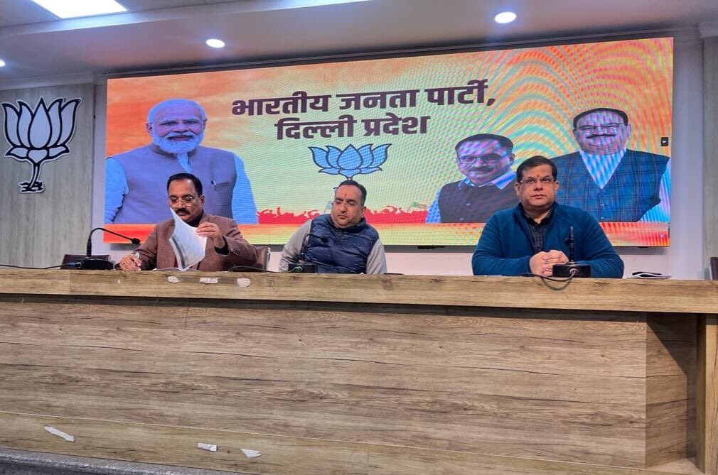 PavanRanaRSS's tweet photo. आज प्रदेश कार्यालय में मन की बात कार्यक्रम के संयोजकों एवं प्रदेश पदाधिकारी के साथ आगामी कार्यक्रम के विषय में चर्चा हुई https://t.co/lv0MfpEUhd