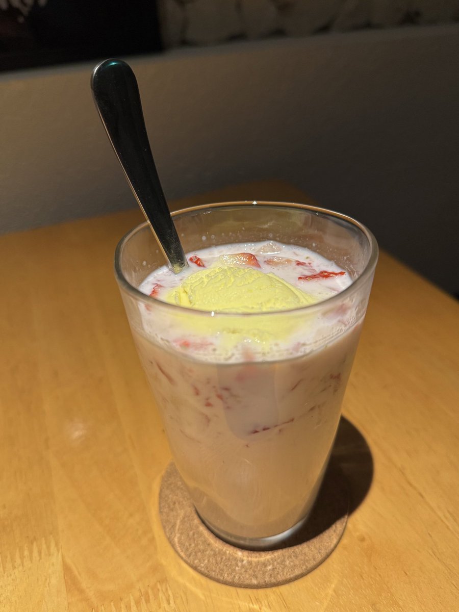 ineffect19's tweet image. ☕*°ineffect cafe☕*°

🍽本日のオススメメニュー🍽
・effectサンド🥪🍟
・ポークジンジャー＆水餃子スープ🐷🥟
・いちごオレ🍓🥛

※お客様のリクエストにも可能な限りご対応いたします☺️
※気まぐれシェフのため当日のメニューに多少変更がございます😌

#さりぃシェフ
#ineffectcafe
#ineffect