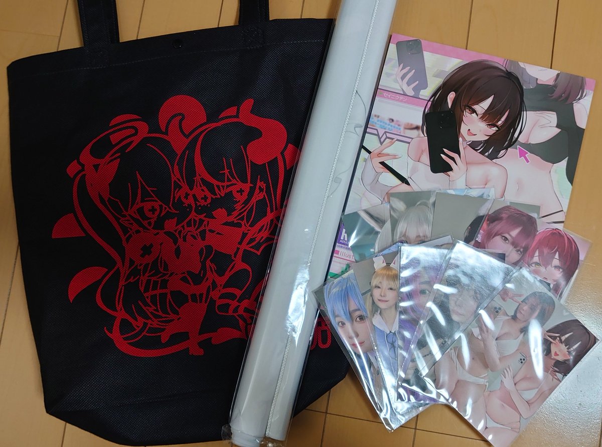 コミケ戦利品報告✌️
今回のコミケで1番欲しかった肉(@sukiyaki_i_)さんの新刊セット買わせて頂きました!
内容めちゃくちゃえちちでとても良かったです!
でも声かけるの恥ずかしくてサインもらえなかったから次のコミケでは勇気出してちゃんとお声掛けしたい…( ՞ .  ̫ . ՞ ) 