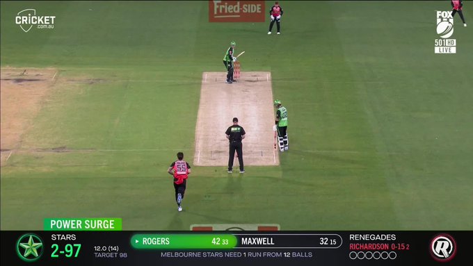 Rogers closes it out for the Stars! 📹 Credits: Twitter/BBL