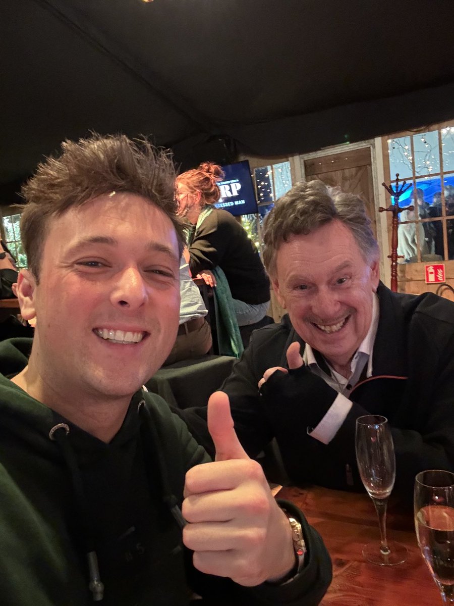 Met mijn DJ maatje AVERIX , Jeremy Jacobs een kerstmarktje doen is altijd gezellig