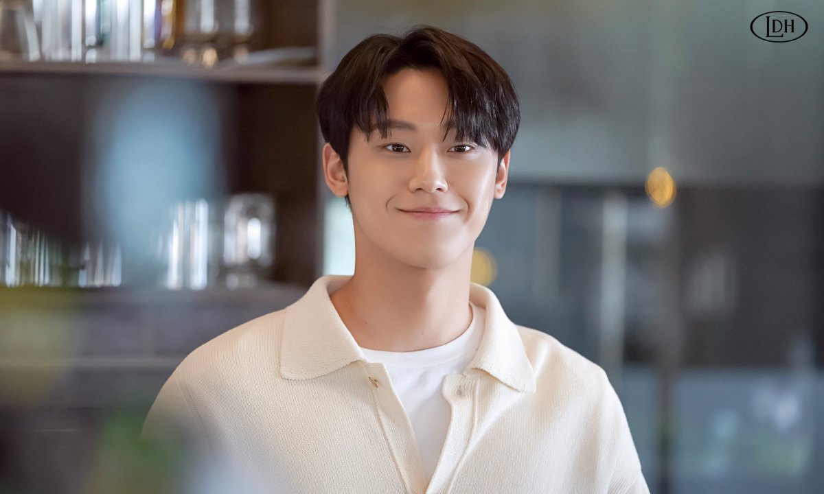 STM95z's tweet photo. Hi, kids! This is your dad. Udah berapa abad ya gak on di base? Happy new year, anak-anakku *tersenyum seperti logo kumon* https://t.co/7ynSR9FPly