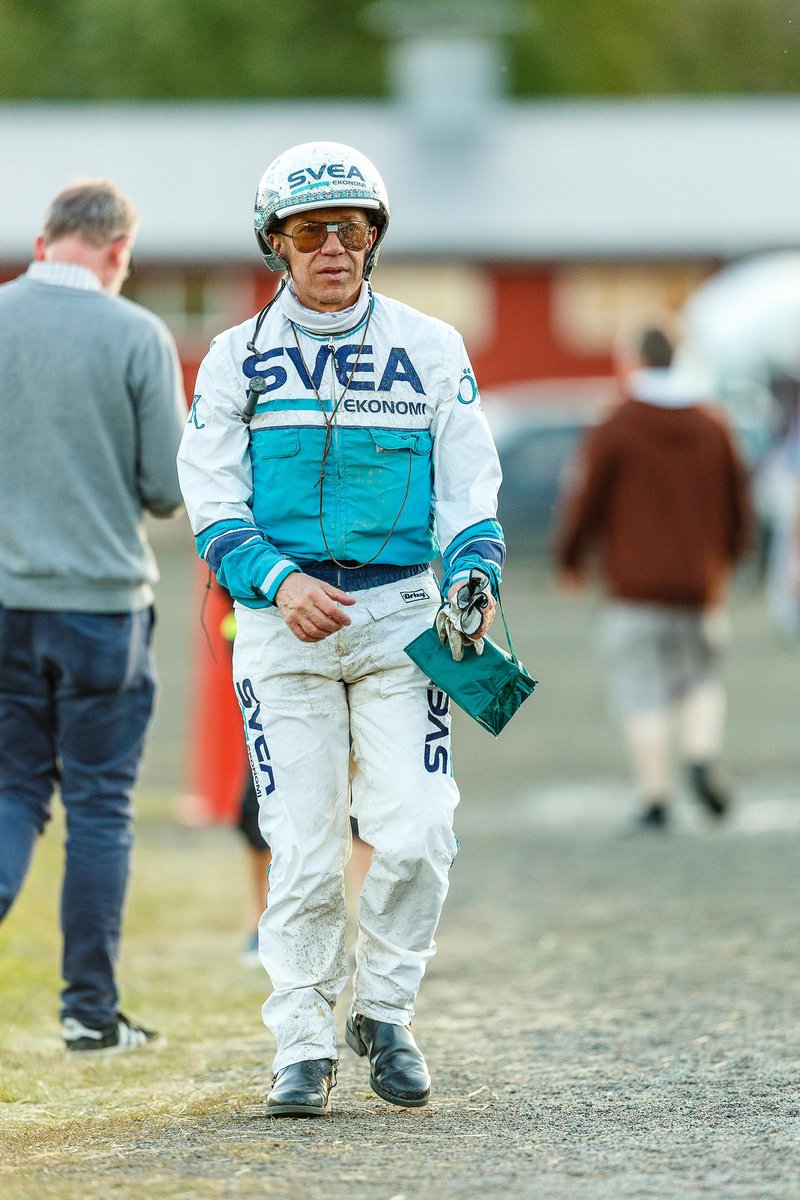 Björn Ekmark tweet media