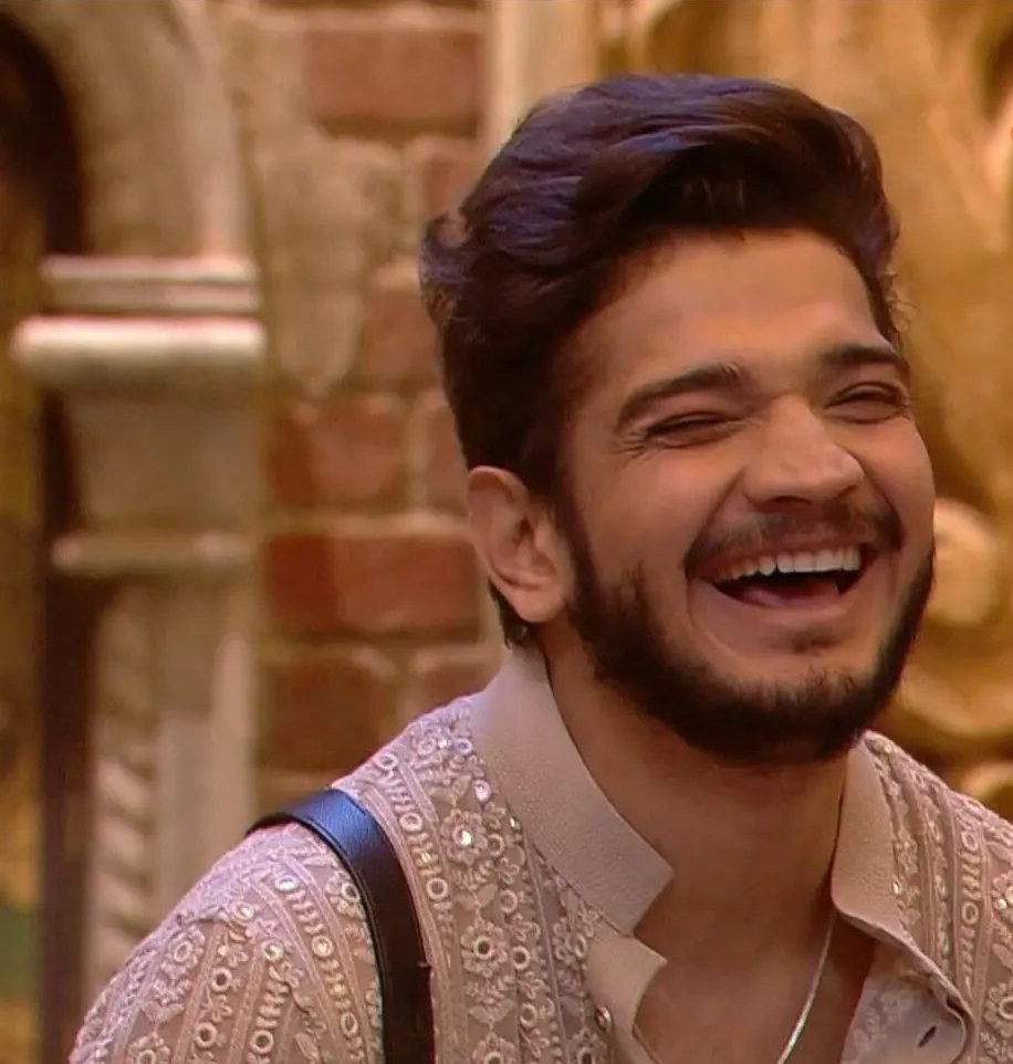 ChSazid's tweet photo. Tell me who is your Favorite in this 2 

Let's see Who wins #BB17 

Like for #ElvishYadav
RT for #MunawarFaruqui

#BiggBoss17 #BB17 #BiggBoss 

Like.                          RT. https://t.co/kd2Y0RMfUm