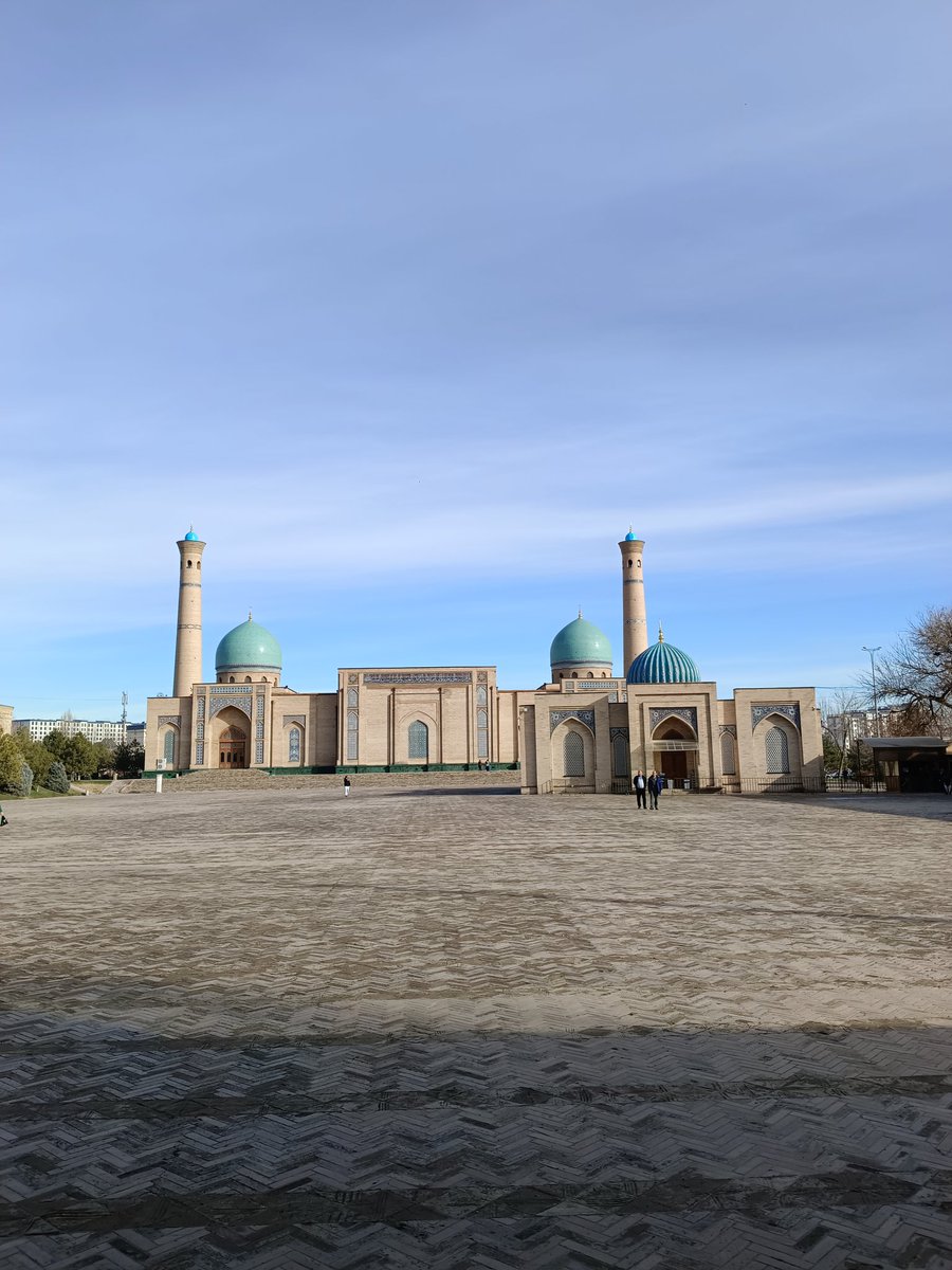 MrBajajhe's tweet photo. 📍 Hazrati imam complex 😌✨
#Travel #explore #bagpacking #uzbekistan https://t.co/6WlYqLQ46I