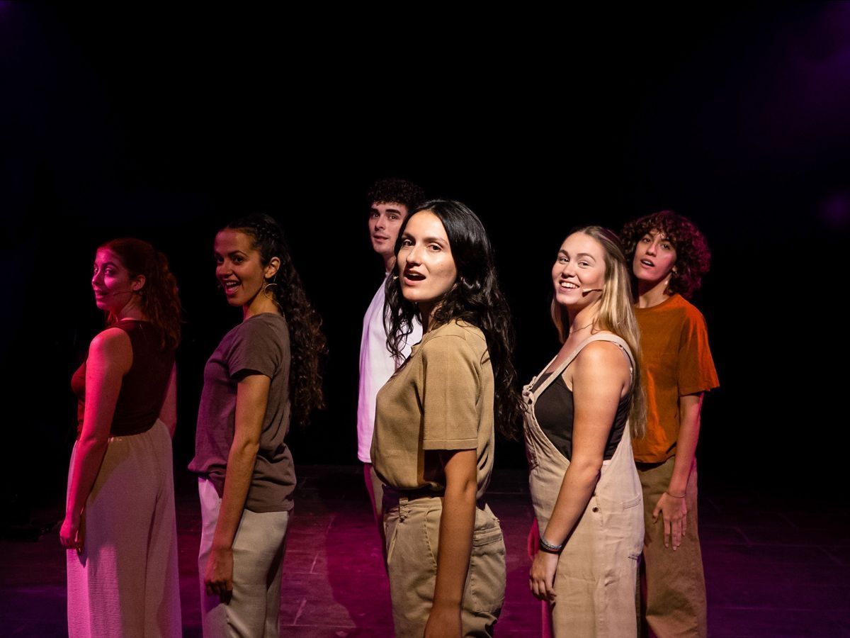 BWWSpain's tweet photo. El próximo 18 de enero el @teatregaudi de Barcelona acoge el estreno de LA CANÇÓ DE SEMPRE 🎶

https://t.co/T0qnvYQ1wN https://t.co/zzvzBESCHs