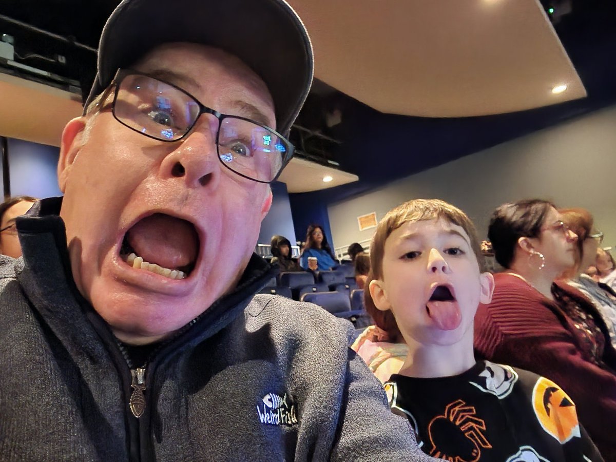 Andy_RSO's tweet photo. Happy Panto Day. Grandi and Ollie.  @LTHpanto https://t.co/yBsQlTyxee