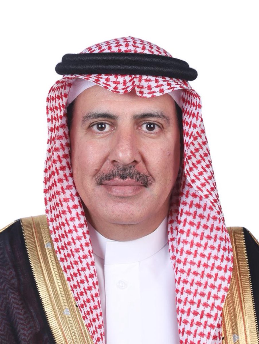 امام مقام خادم الحرمين الشريفين حفظه الله أدى اخي / فايز بن مشل التمياط القسم بتعيينه سفيراً لخادم الحرمين الشريفين لدى جمهورية موريشيوس ونسال الله له التوفيق لخدمة دينه ومليكه ووطنه.