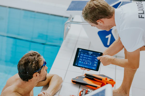 JLecoutere's tweet photo. Arguably one of the best programs in the🌎, @ASUSwimDive has 3 coaches on deck managing 14 athletes:
- 1 timing 1st wave @coach_bowman 
- 1 timing 2nd wave
- 1 writing down

Problem: give more value with 3 coaches
Solution: @swimtraxx 

https://t.co/4TpPTAK6IC
@SirHerb_the3rd https://t.co/KgWysXQFi5