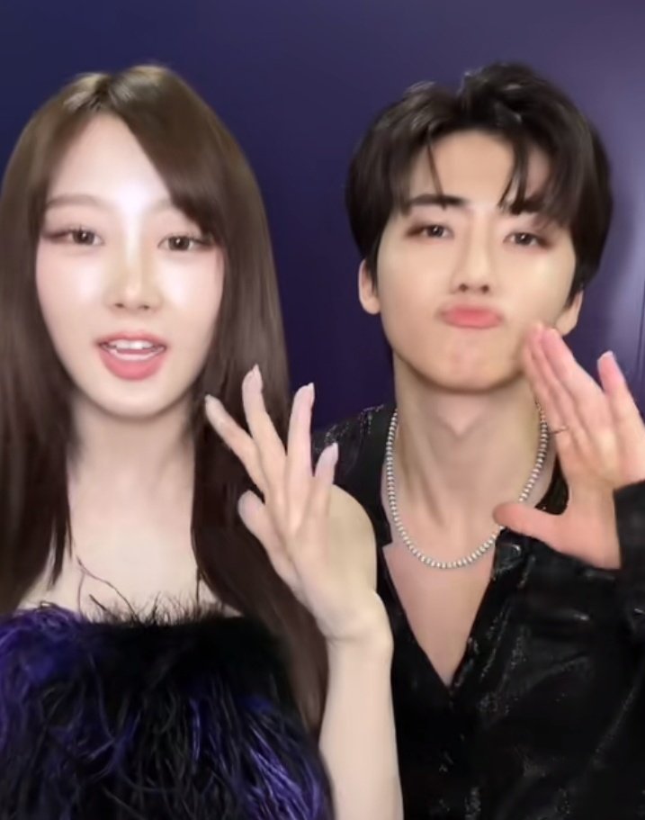 starfess's tweet photo. Star apakah di 2024 ini dreamies aespa sudah memasuki waktunya  bestie konco kentel on public no jaim jaim club😭☝☝
https://t.co/Z0myy1ZaVP