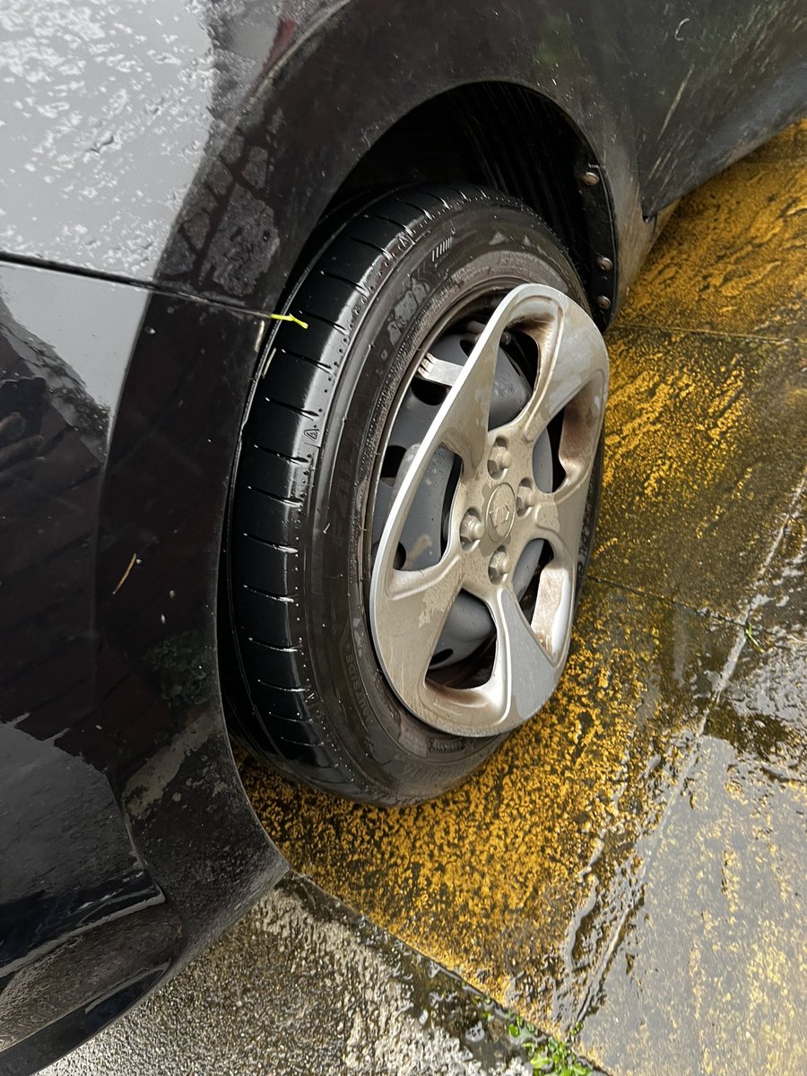 Simon Tucker tweet media