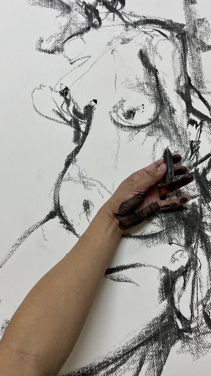 Hit the ground running. Off to life drawing sessions despite battling jet lag. Really miss these drawing sessions but it was essential to step away from it for a while. Great to start again with fresh eyes. #lifedrawing #drawing
