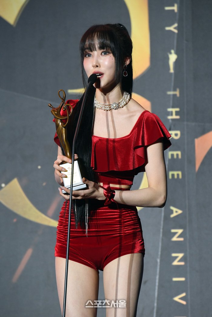 유주 모먼트 tweet media