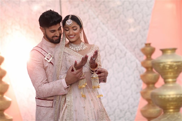 grace_entertain's tweet photo. @TanujVirwani  reveals his  honeymoon plans with wife @TanyaJacobx  shares details for fans.
@GraceSofas

#gracesofa

#Mumbai

#gracesofaandentertainment

#entertainmentnews
https://t.co/EPcAC8PLUc https://t.co/JpZoOMHkeK
