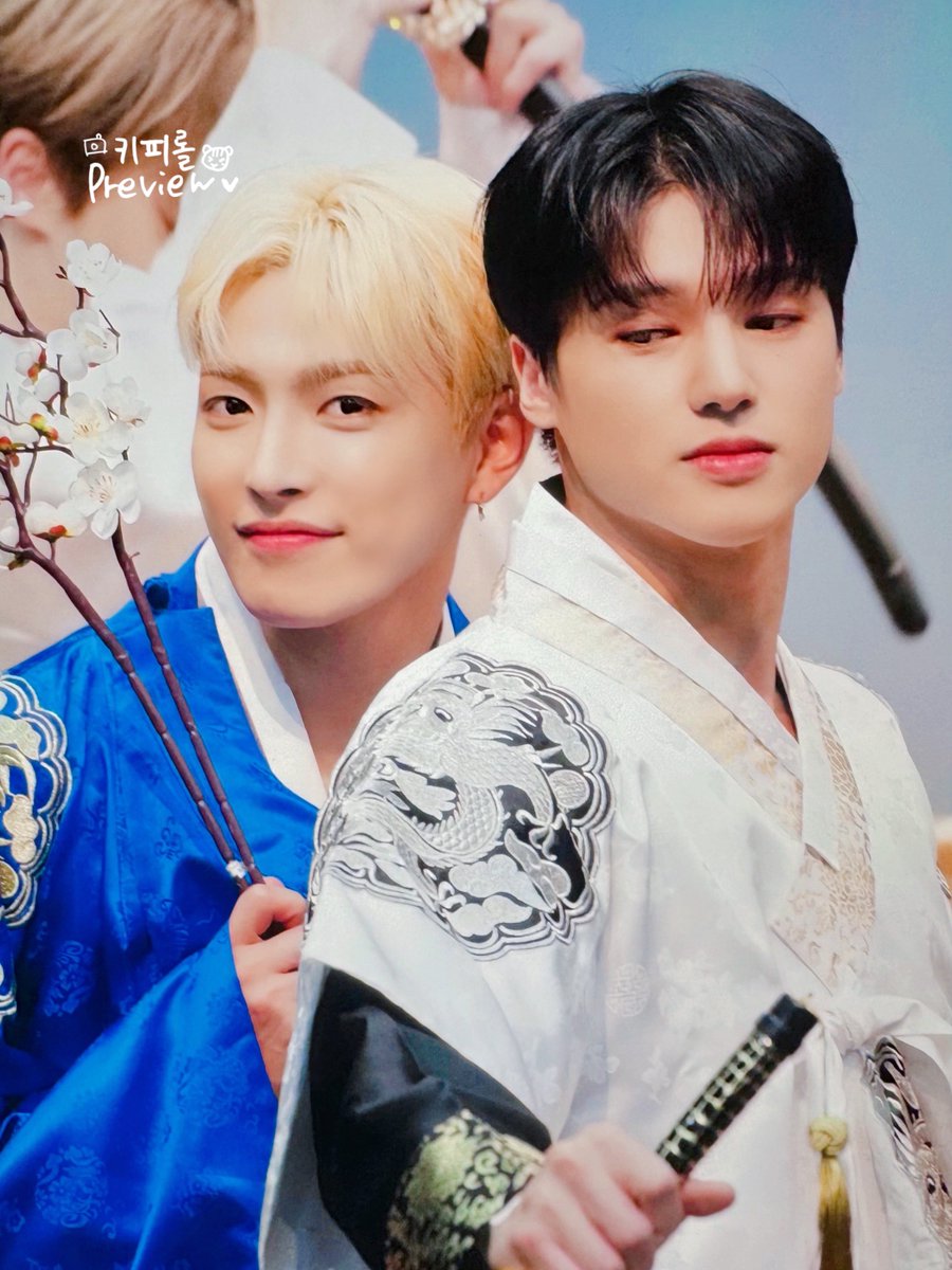 240102 pre
토파즈타임트립
#홍중 #HONGJOONG #에이티즈 #ATEEZ #당연한건없어