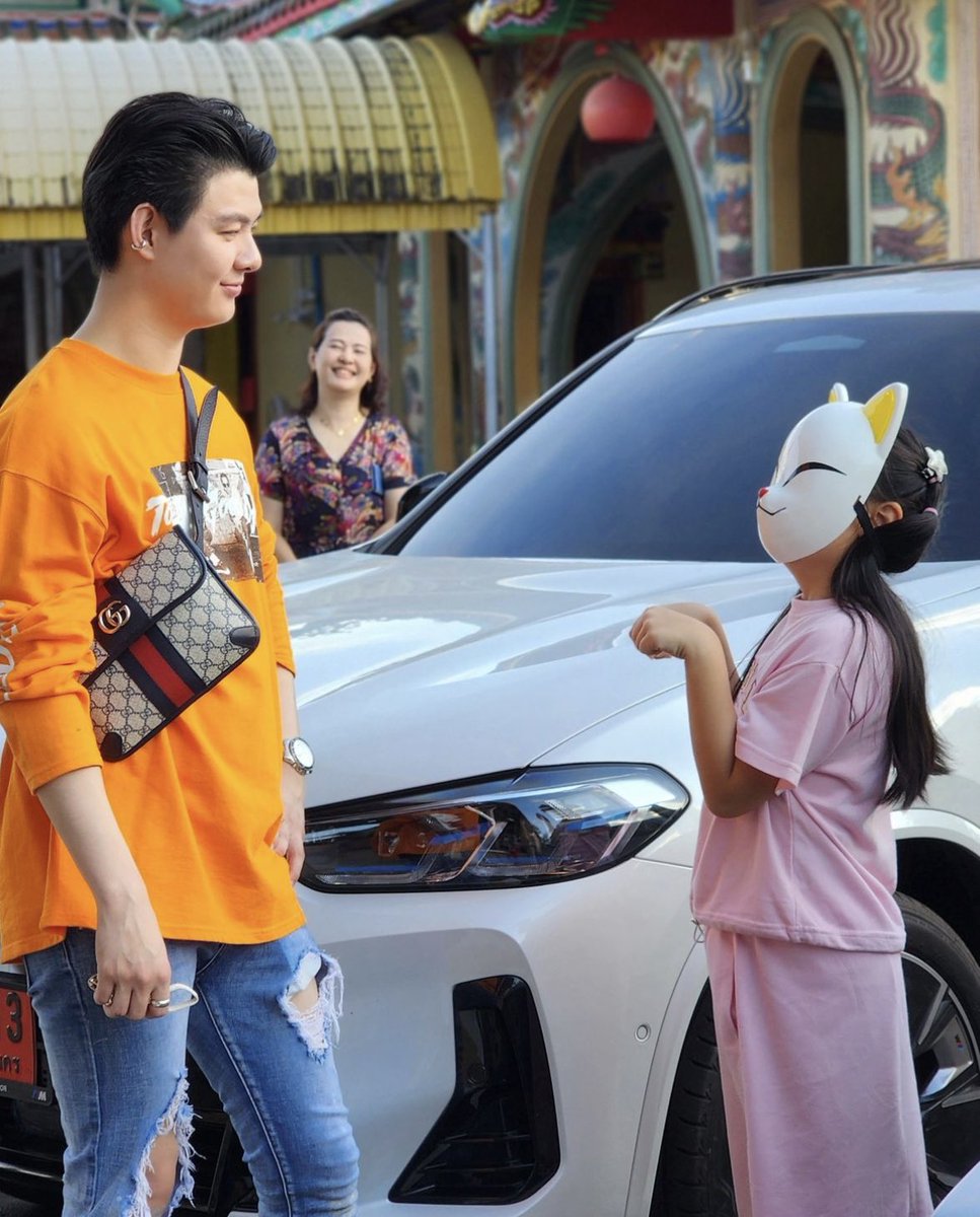 เฮียเซ้นต์~~ กับหนูน้อยหน้ากากแมว 🥰

#Saint_sup #MingEr