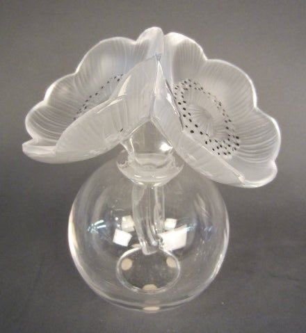 veivetchica's tweet photo. perfume bottles by rené lalique https://t.co/ZA38wnLGmn