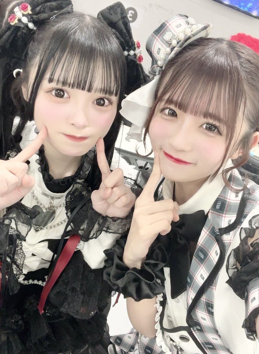 ruru_calres's tweet photo. まっくろくろすけでておいで！①🖤 https://t.co/6ynReiPR4w