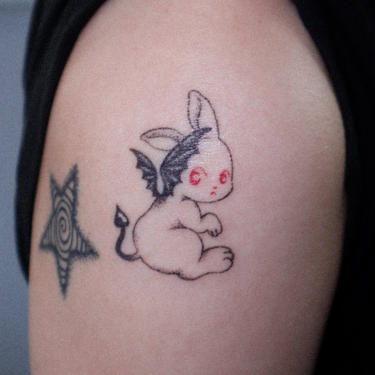 butcherssshop's tweet photo. 작고 사랑스러운 나만의 친구🐇
기존의 도안을 살짝 수정해서 진행했습니다! 
찾아주셔서 감사합니다 ♥ https://t.co/y72PLza21e