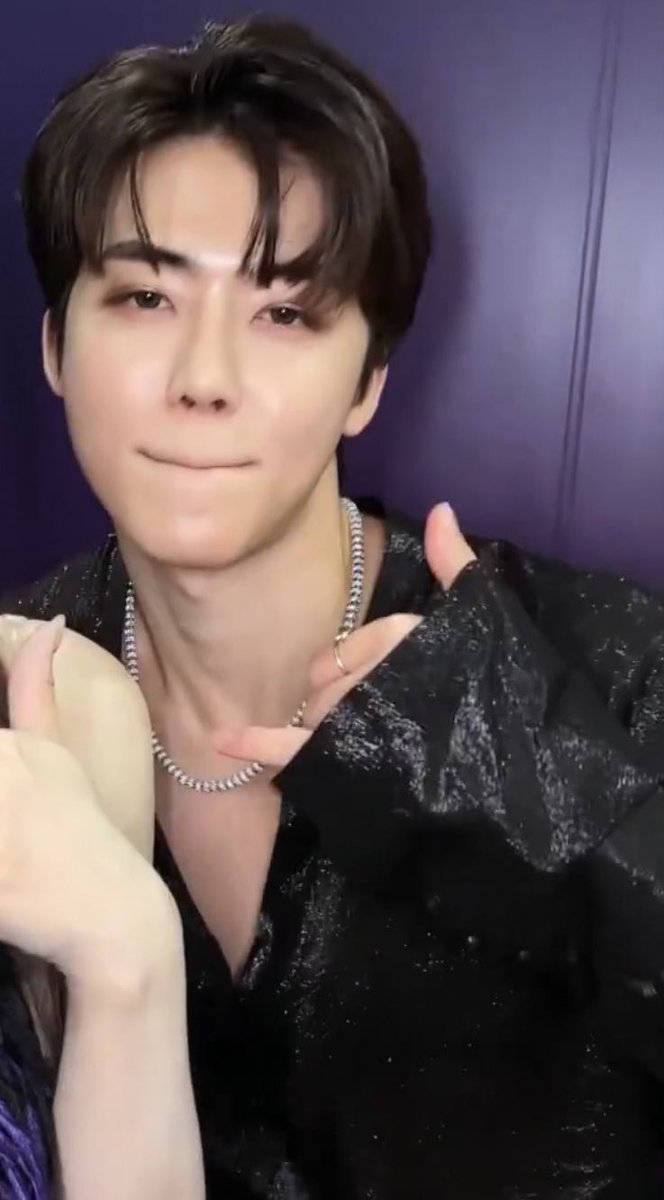 까우 lll tweet media