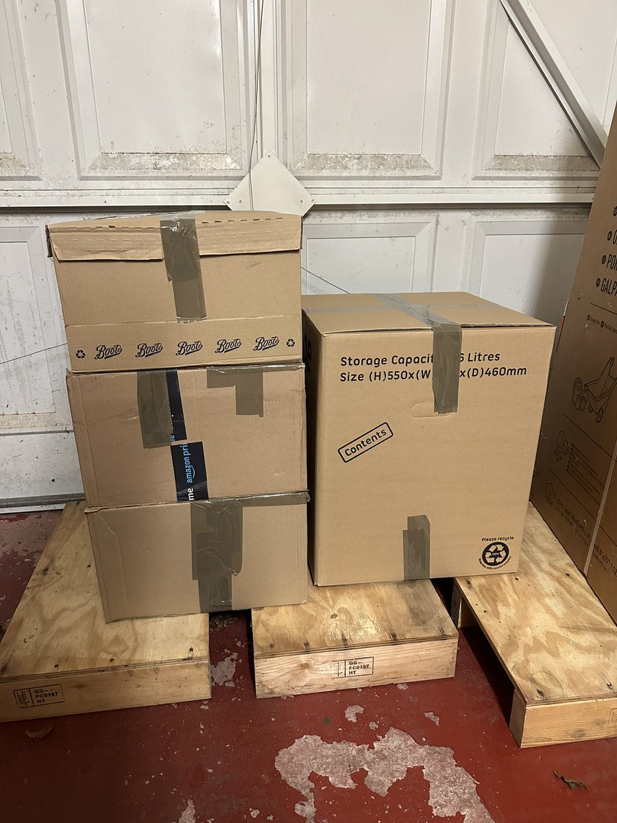 ecomdigits's tweet image. More units being sent into Amazon today

Need to keep this momentum going when I start back at my 8-5 next Monday🙏